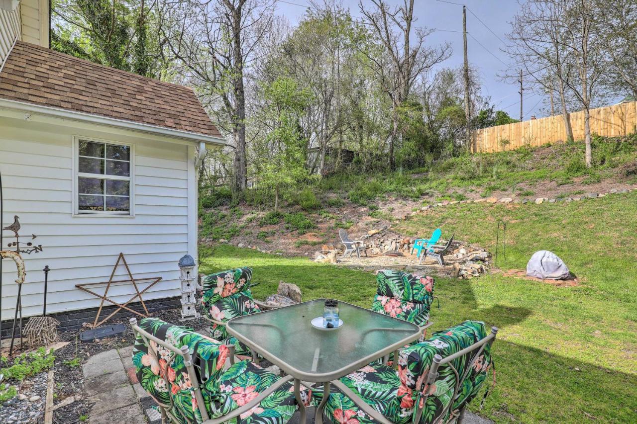 Stylish Asheville Home With Backyard And Fire Pit Woodfin Exterior photo